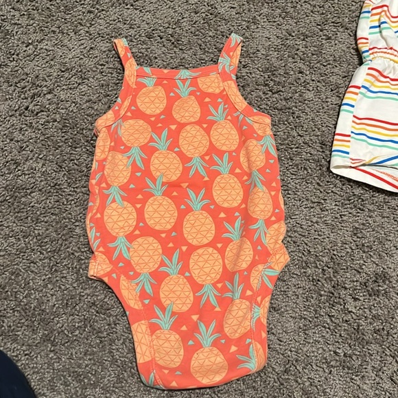 Old Navy Rompers and swimsuit bundle - Picture 3 of 7